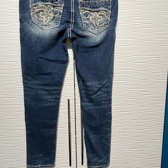 ROCK REVIVAL EASY RISE ANKLE SKINNY DARCEY JEANS - Picture 2 of 8